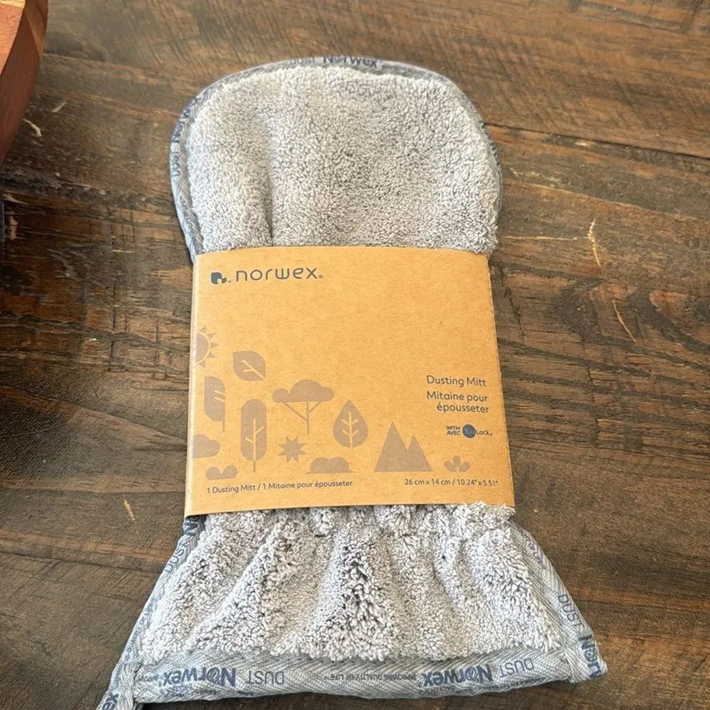 Norwex Dusting Mitt - Picture 1 of 6